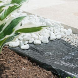 Unterbodengewebe als Unkrautschutz