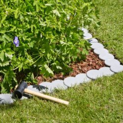 Rasenkante in Steinoptik grau Rasenkante in Steinoptik grau